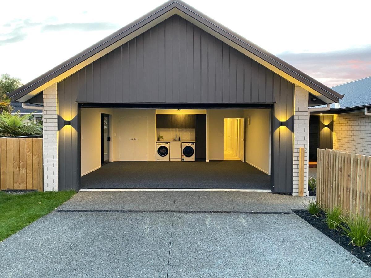 Luxury Villa, Central, Golf And Cafes - By Kosh Bnb Hamilton Eksteriør bilde