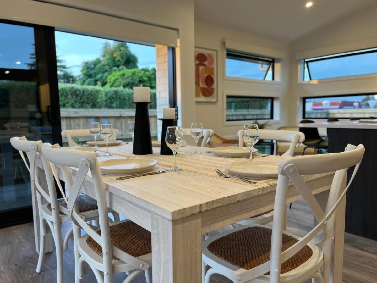 Luxury Villa, Central, Golf And Cafes - By Kosh Bnb Hamilton Eksteriør bilde